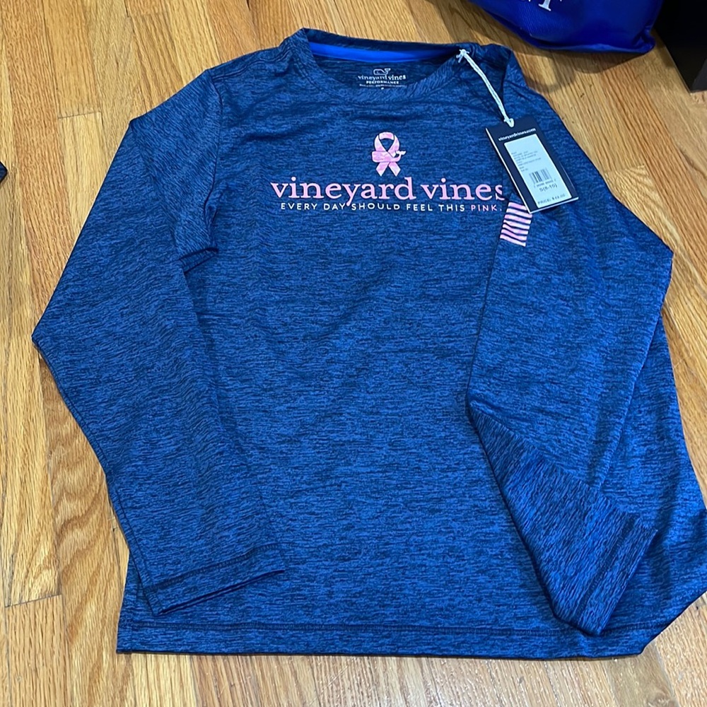 Brand new vineyard vines performance top/rash guard for summer swimming